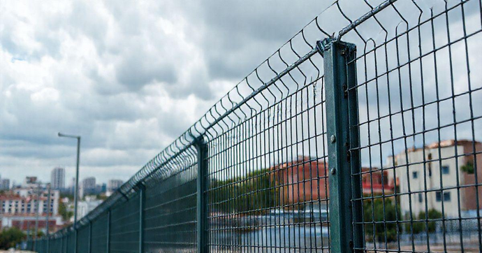 Cerca Elétrica com Concertina: Segurança Eficiente