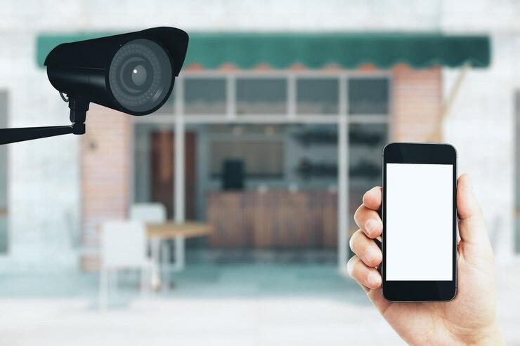 Câmera de Segurança Monitorada pelo Celular: Proteja Seu Lar em Tempo Real